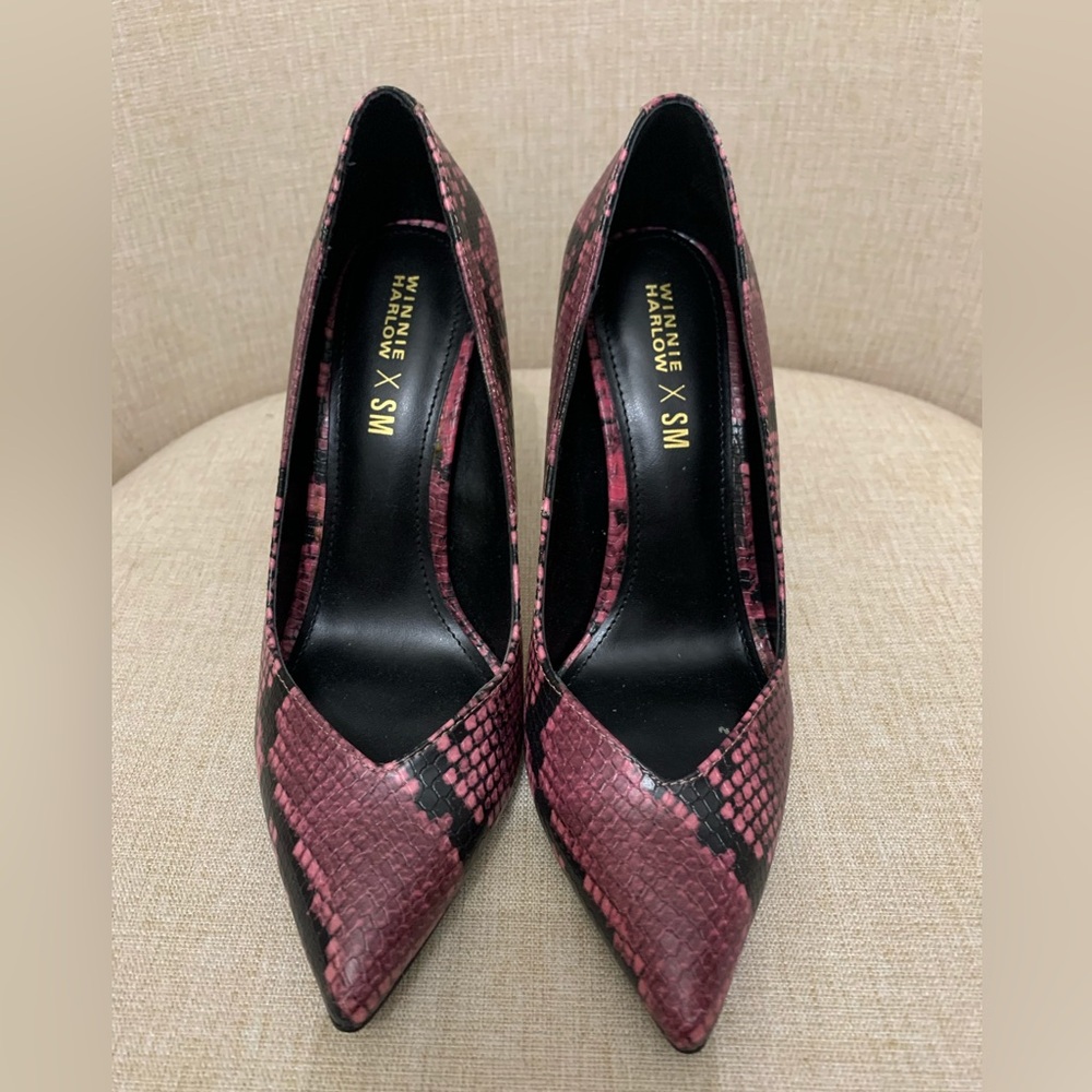 Steve Madden x Winnie Harlow princess pump